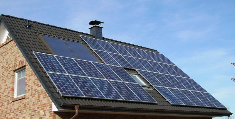 Zonnepanelen en zonneboilers plaatsen door Bokma Oudemirdum